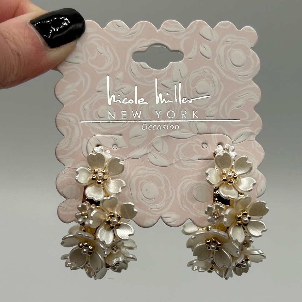 Nicole Miller‎ New York Occasion Flower Hoop Earrings Bridal Wedding Cream Gold